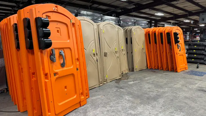 How does Elite Porta Potty Rental work downtown? 